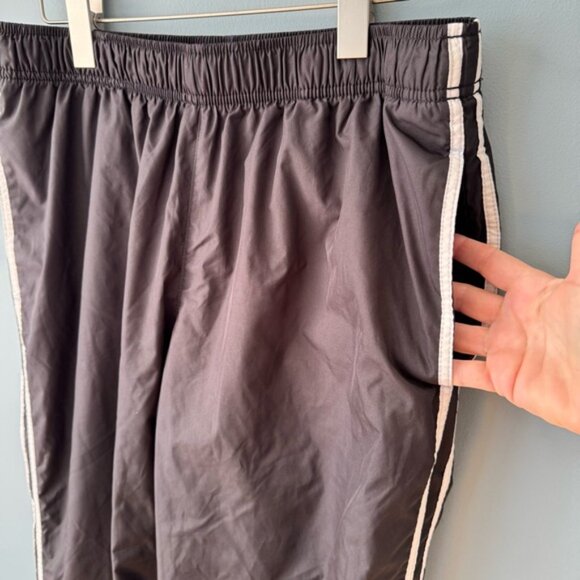 Lands’ End Straight Leg Black Track Rain Pants with Zipper Ankle Black. Medium - Picture 3 of 11